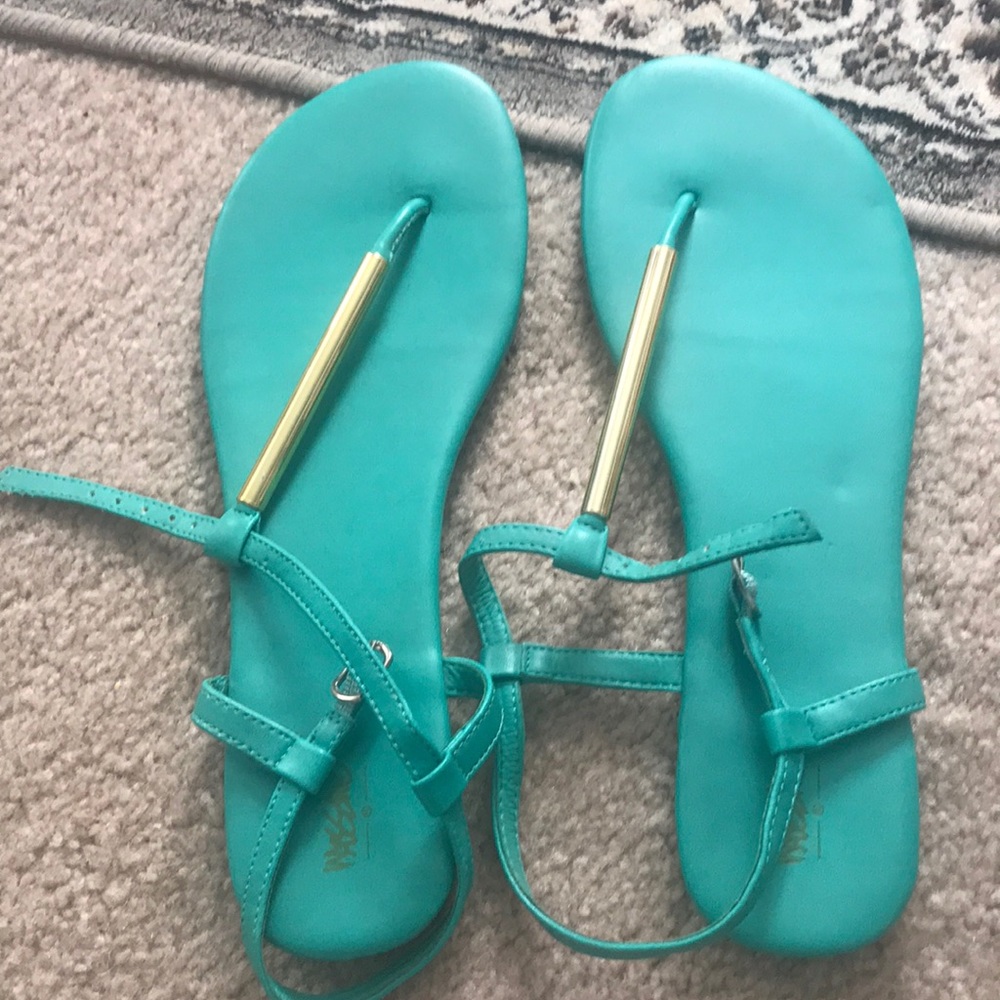 Sandal